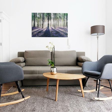 Droy By Rockchair Apartments L Superhost Status L 2 Bedroom Boxspringbeds Next To Center "Kurfuerstendamm" - Cozy Family & Business Flair Welcomes You! Berlin Dış mekan fotoğraf